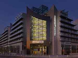 Maldron Hotel Newlands Cross Hotel - Exterior Night
